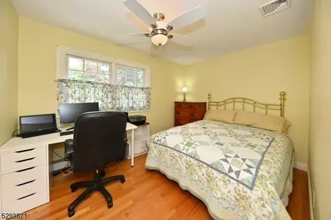 243 N Farview Ave, Paramus, NJ 07652 photo 29