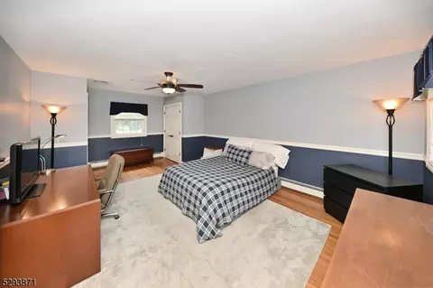 243 N Farview Ave, Paramus, NJ 07652 photo 20