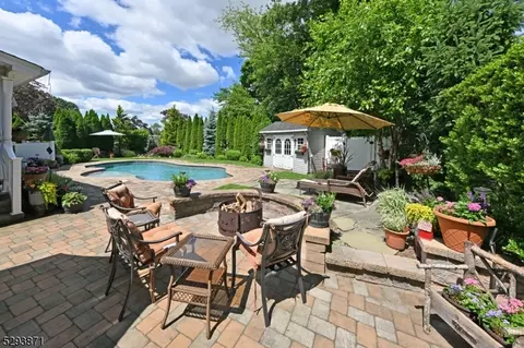 243 N Farview Ave, Paramus, NJ 07652 photo 4