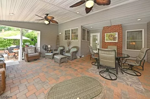 243 N Farview Ave, Paramus, NJ 07652 photo 33