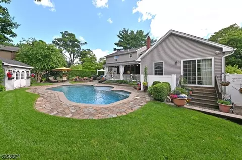 243 N Farview Ave, Paramus, NJ 07652 photo 38