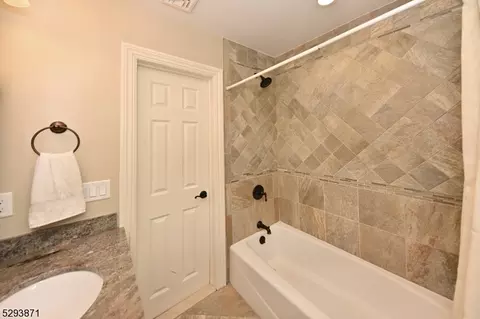 243 N Farview Ave, Paramus, NJ 07652 photo 22