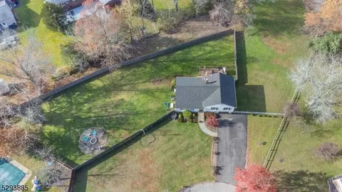 52 White Oak Ct, Parsippany-troy Hills Twp, NJ 07054
