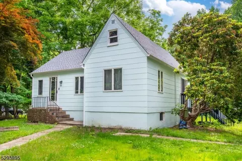 341 Glenwild Ave, Bloomingdale, NJ 07403