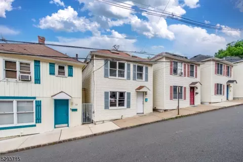 31 Clinton Pl, Morristown, NJ 07960