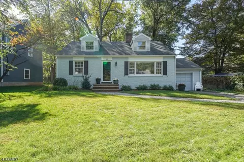 35 Jackson Ave, Chatham, NJ 07928
