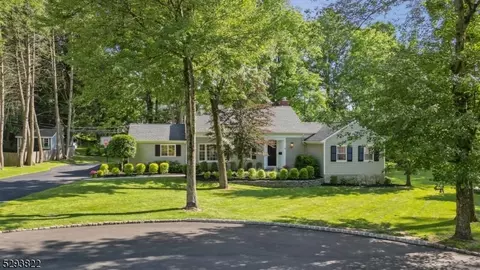 9 Edwards Pl, Millburn Twp, NJ 07078 photo 3