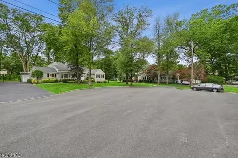 9 Edwards Pl, Millburn Twp, NJ 07078 photo 5