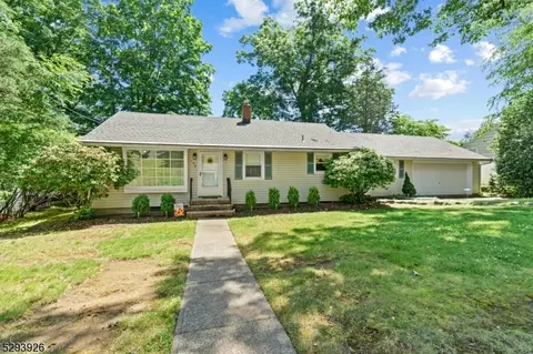 196 Raymond St, Hillsdale, NJ 07642