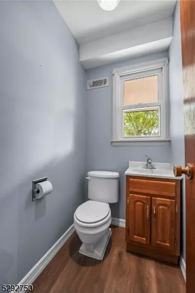 1267 Wald Dr, Plainfield, NJ 07062 photo 4