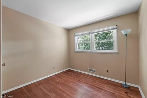 1267 Wald Dr, Plainfield, NJ 07062 photo 22