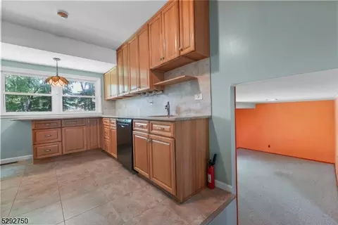 1267 Wald Dr, Plainfield, NJ 07062 photo 12