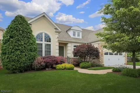 30 Johns Dr, Warren, NJ 07059