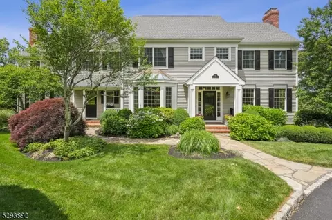 58 Apple Hill Dr, Long Hill, NJ 07933