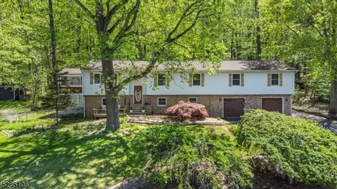 22 Butternut Dr, Vernon, NJ 07462