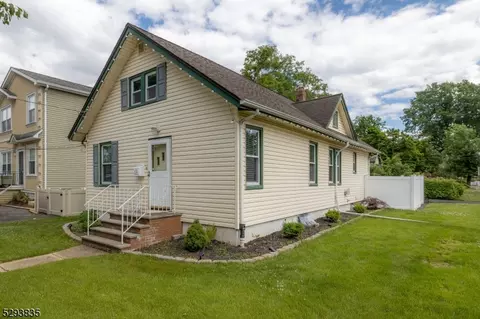 156 W Roselle Ave, Roselle Park, NJ 07204