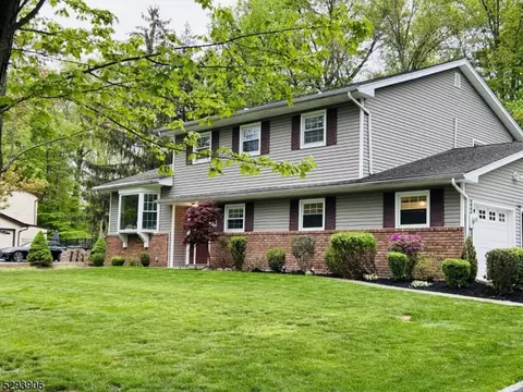 148 Bee Meadow Pkwy, Hanover, NJ 07981