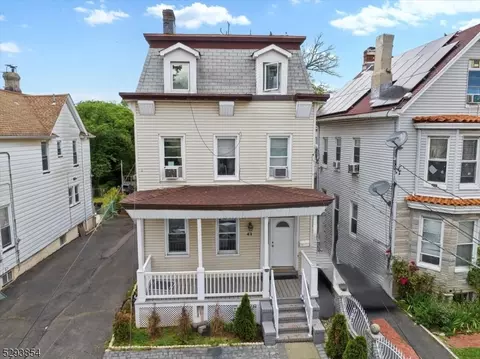 43 Sayre St, Elizabeth, NJ 07208