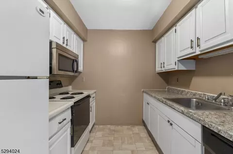 107 River Rd #E2, Nutley, NJ 07110 photo 13