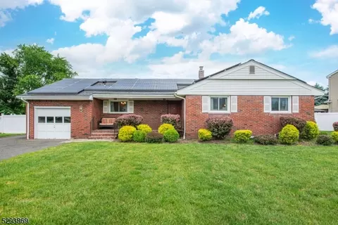 79 Sand Rd, Fairfield, NJ 07004