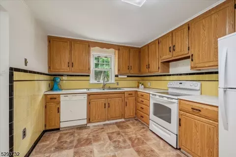 101 E Cooper St, Dover, NJ 07801 photo 13