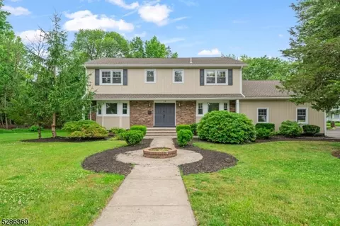 29 Breton Dr, Montville Twp, NJ 07058
