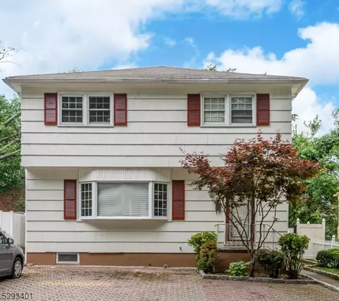205 Henry St, Teaneck, NJ 07666
