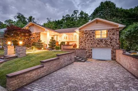 150 Norris Ave, Metuchen, NJ 08840