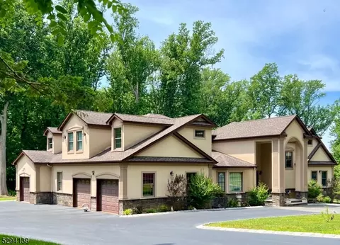 76 Telegraph Hill Rd # -B, Holmdel, NJ 07733