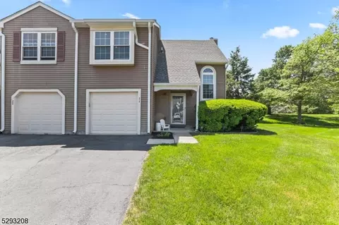 210 Onizuka Ct, Somerset, NJ 08873