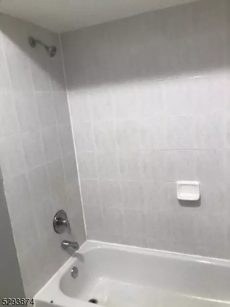 38 3rd St, Newark, NJ 07107 photo 8