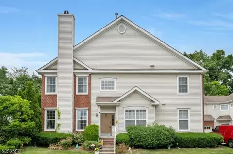 136 Gladstone Dr, Parsippany, NJ 07054