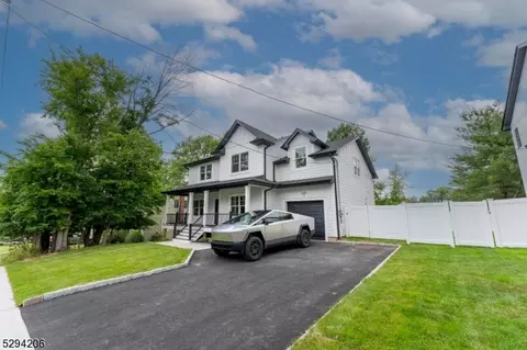 16 Ozone Ave, Cedar Grove, NJ 07009
