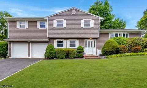 44 Lewis St, Cranford, NJ 07016