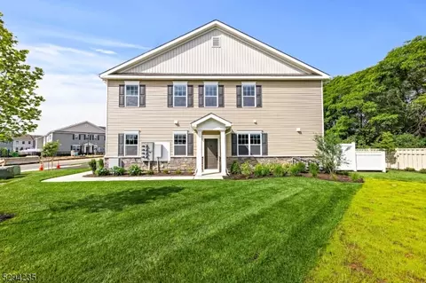 37 Theater Dr, Wall Twp, NJ 07728