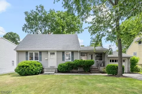 29 Barnida Dr, East Hanover, NJ 07936