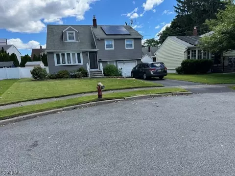 32 Josh Ct, Clifton, NJ 07011