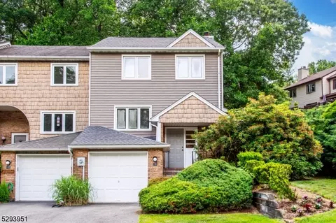191 Patriots Rd, Morris Plains, NJ 07950