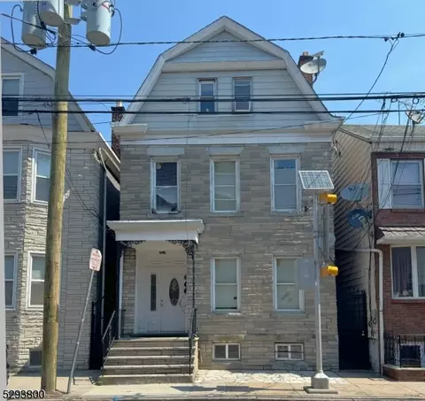 295 Walnut St, Newark, NJ 07105