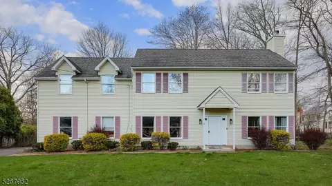 5 Hudson St, Bridgewater, NJ 08807