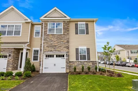 18 Coburgh Dr, Wall Township, NJ 07753
