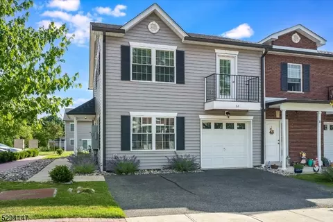 12 Gregg Ct #12, Newton, NJ 07860