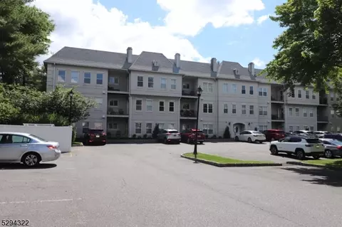 708 Brittany Dr #708, Wayne, NJ 07470 photo 2