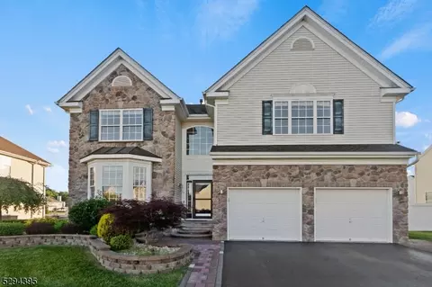 44 Wisniewski Rd, Sayreville, NJ 08872