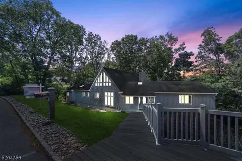 263 E Highland Ave, Atlantic Highlands, NJ 07716