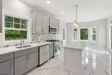 10 Blakely Ave, Dover, NJ 07801 photo 9