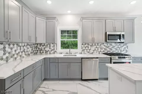 10 Blakely Ave, Dover, NJ 07801 photo 13