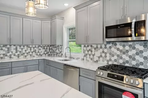 10 Blakely Ave, Dover, NJ 07801 photo 12