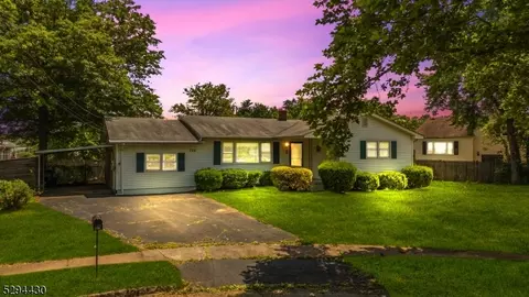 306 Acorn Dr, Bridgewater, NJ 08807