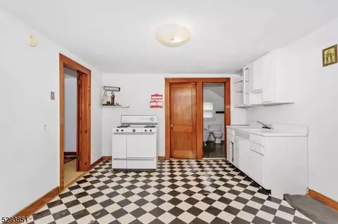46 Strong St #2, Wallington, NJ 07057 photo 28